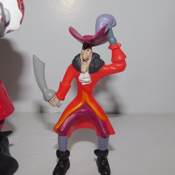 Lot 2 Disney Peter Pan Captain Hook Figures 4" & 6" - Picture 2 of 11